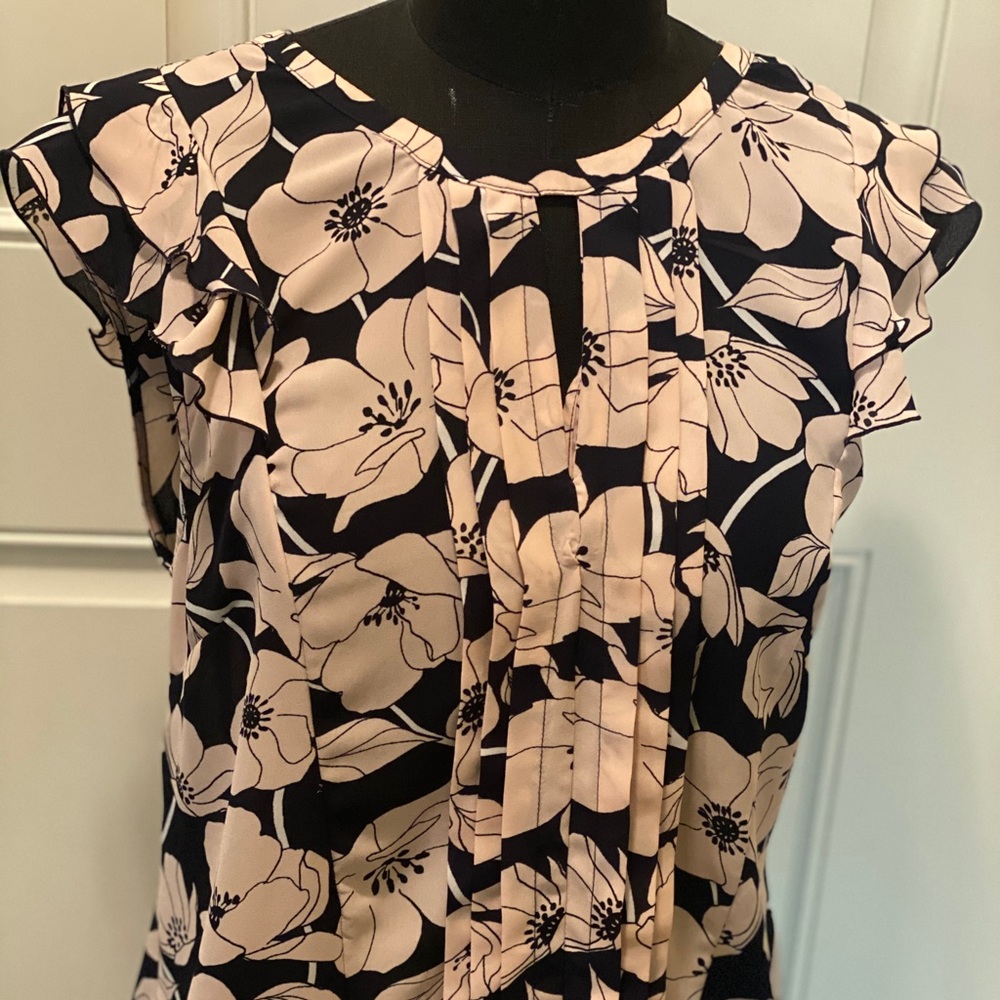 7th Avenue design studio New York &Company (xs)